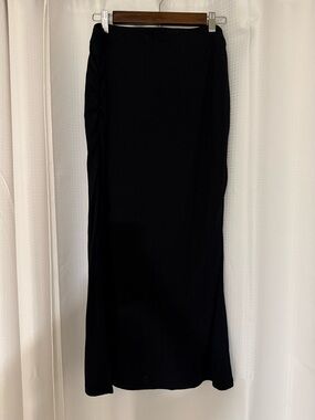 Black Women's Maxi Skirt - Sleek Everyday Style old navy large